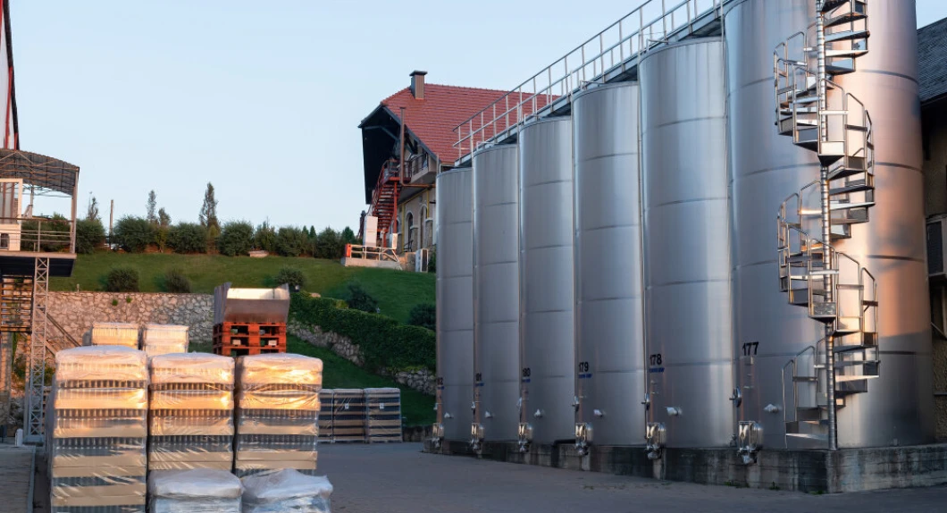 Artikel Jenis-Jenis Tangki Hasil Fabrikasi 1 ~dl/2026/2/18/15699